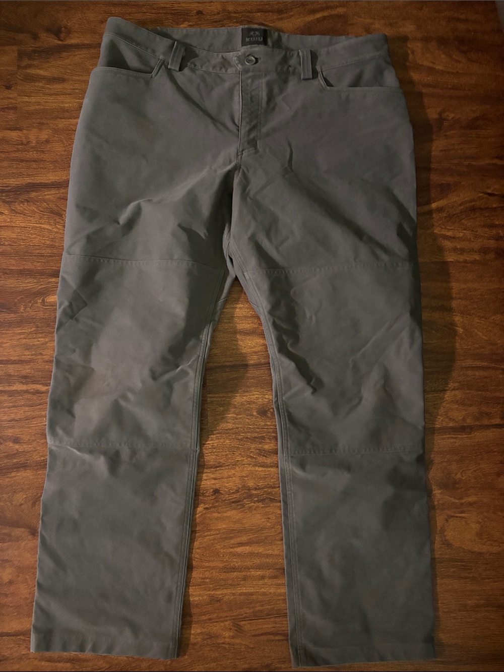 KUIU Men's Gray-Tan Tactical Chinos